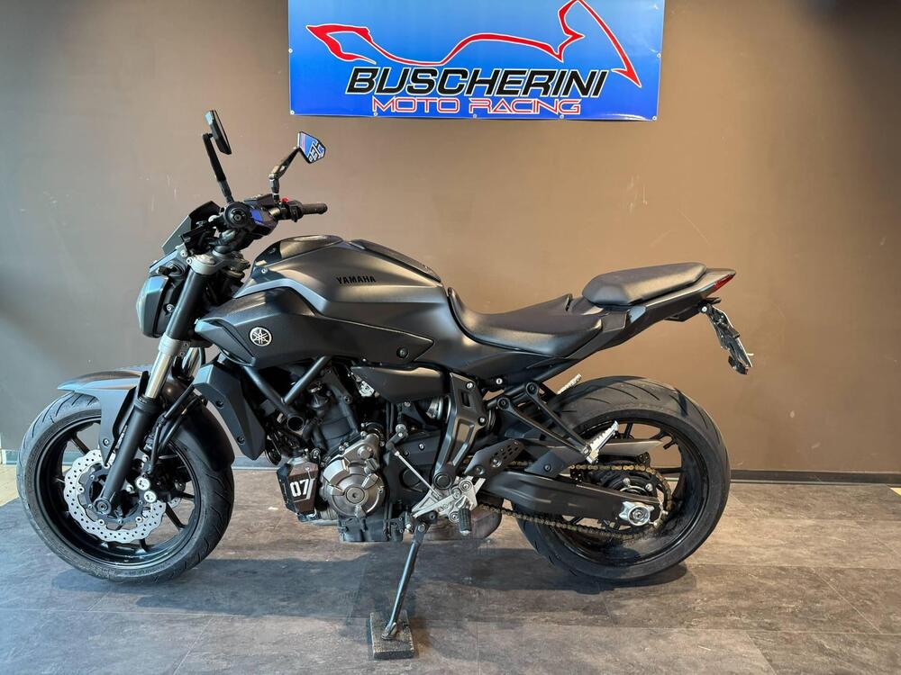 Yamaha MT-07 (2017 - 18) (2)