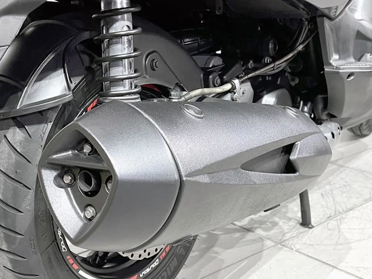 Kymco Downtown 300i ABS (2009 - 17) (3)