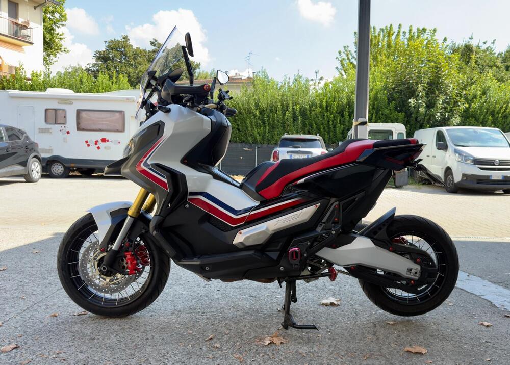 Honda X-ADV 750 (2017) (2)