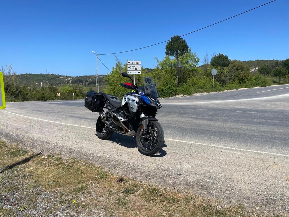 Bmw R 1300 GS Adventure Trophy (2025) (3)