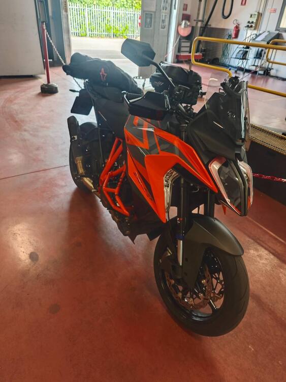 KTM 1290 Super Duke GT (2022 - 25) (3)