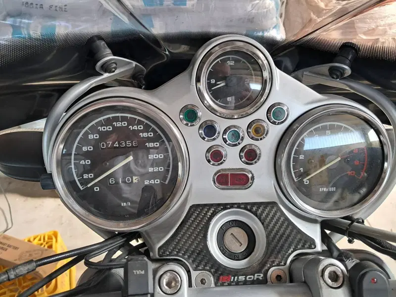 Bmw R1150r  (7)