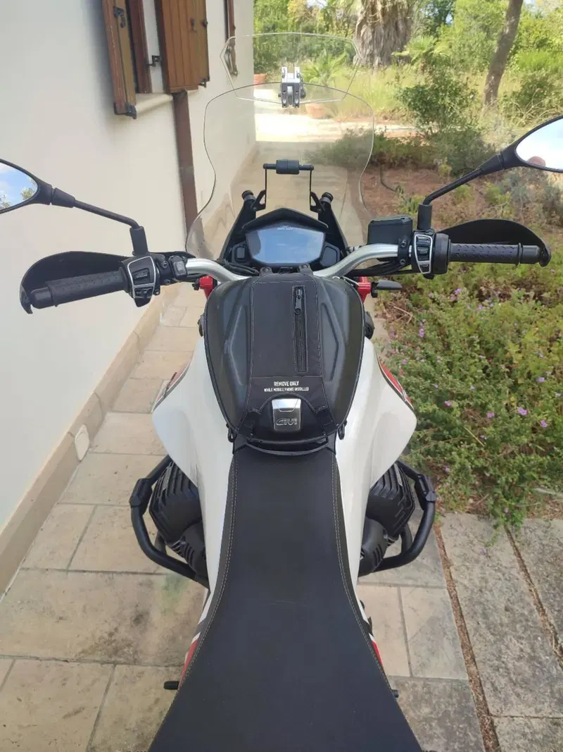 Moto Guzzi V85 TT (2019 - 20) (4)