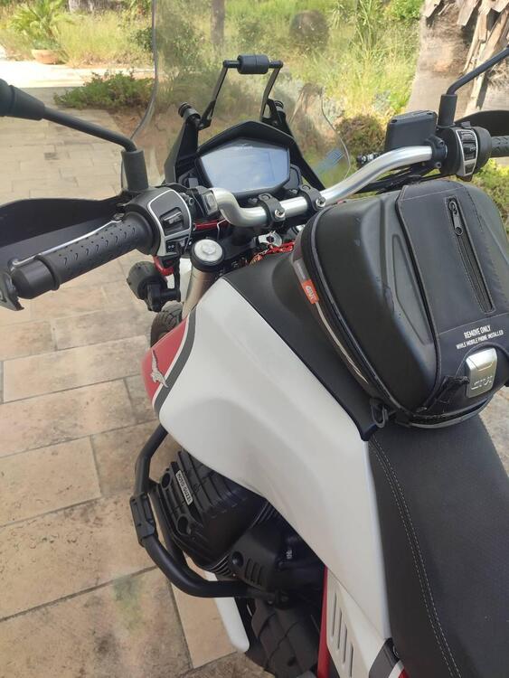 Moto Guzzi V85 TT (2019 - 20) (5)
