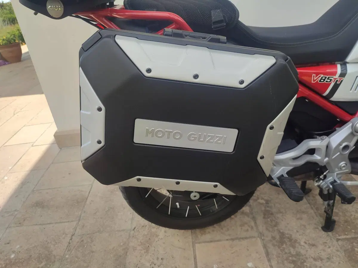 Moto Guzzi V85 TT (2019 - 20) (7)