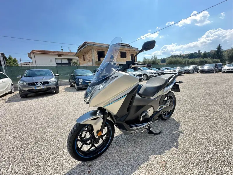 Honda Integra 750 DCT Sport (2017) (3)