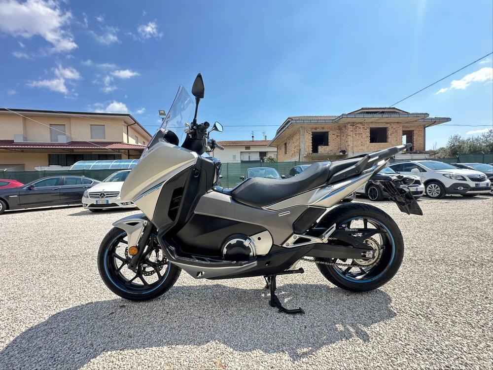 Honda Integra 750 DCT Sport (2017) (4)