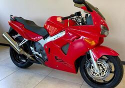 Honda VFR 800 (2002 - 05) usata