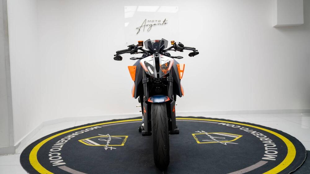 KTM 1290 Super Duke R (2020) (5)