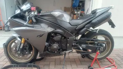 Yamaha YZF R1 (2012 - 14) usata