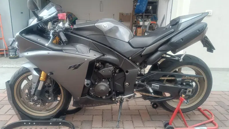 Yamaha YZF R1 (2012 - 14)
