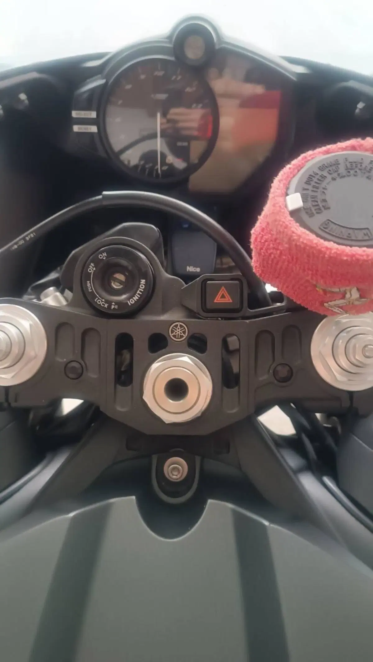 Yamaha YZF R1 (2012 - 14) (11)