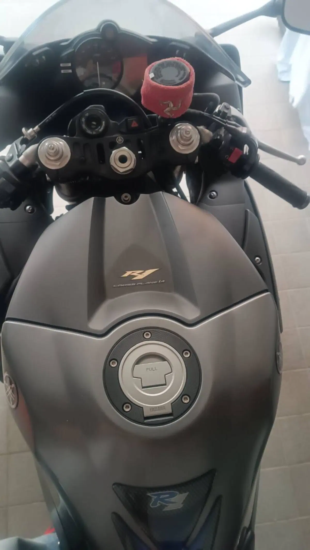 Yamaha YZF R1 (2012 - 14) (14)