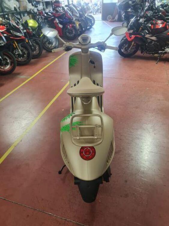 Vespa Vespa 946 Dragon 125 (2024) (5)