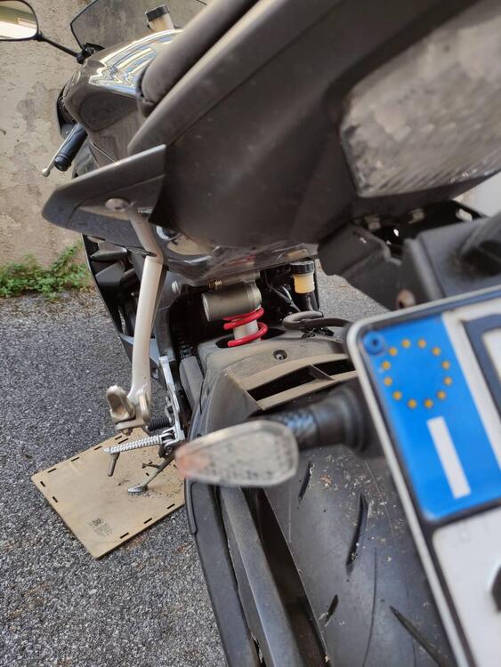 Yamaha YZF R6 (2008 - 09) (4)