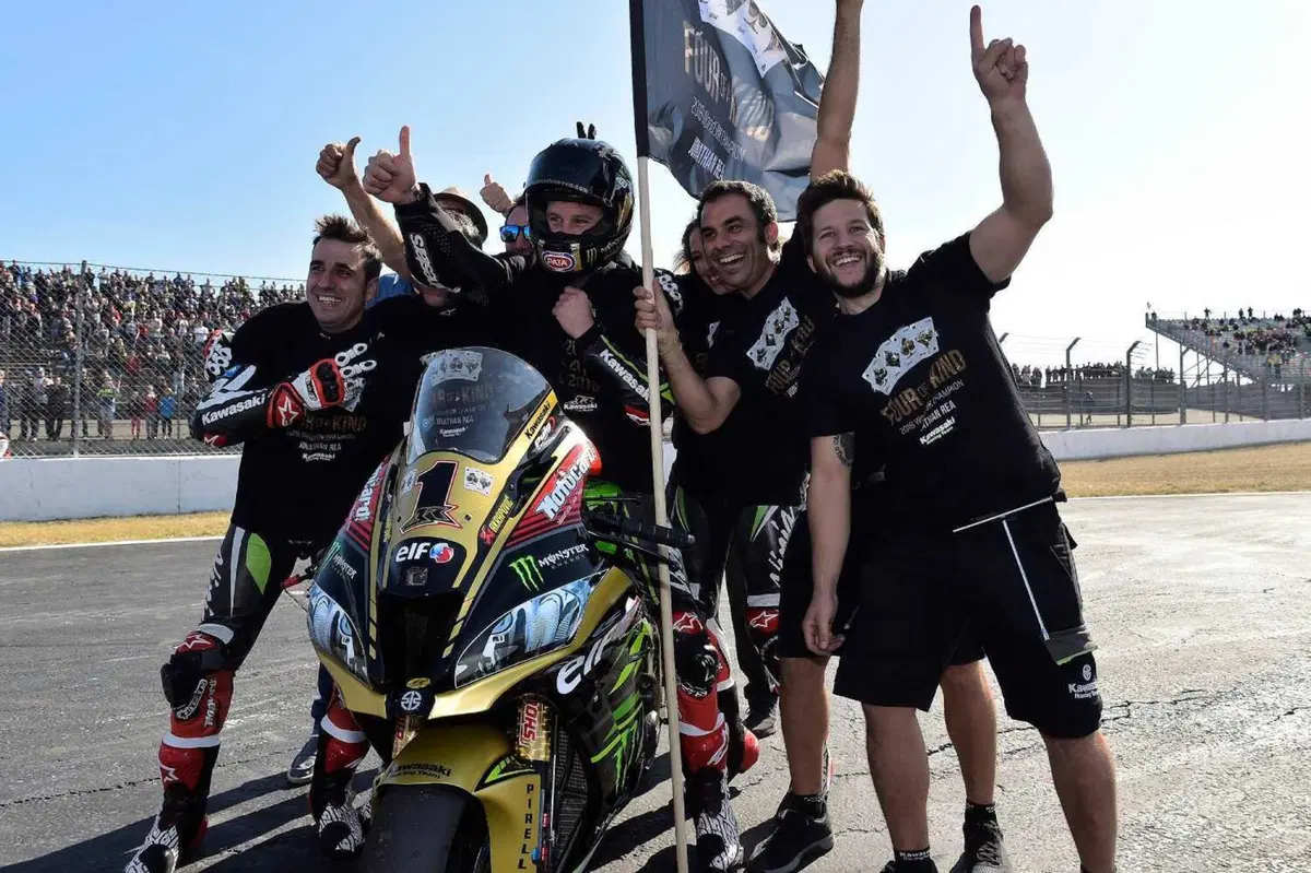 SBK. Ecco chi è Jonathan Rea. Un grande, dentro e fuori la pista (15)
