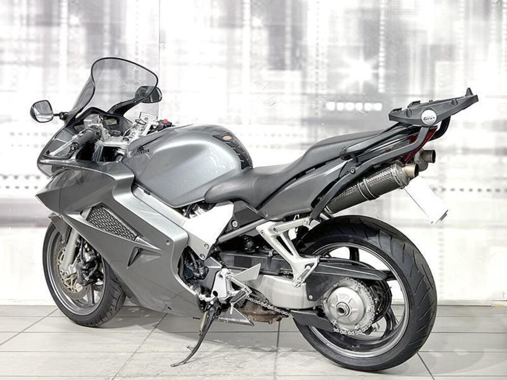 Honda VFR 800 (2006 - 13) (2)