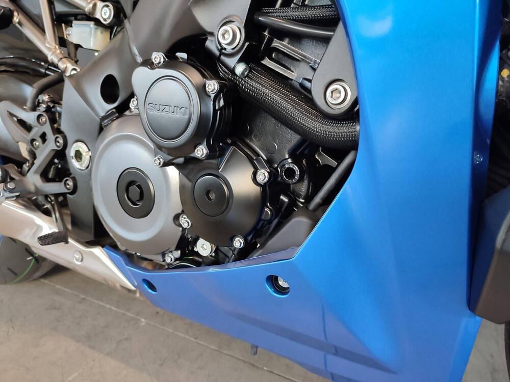 Suzuki GSX-S1000GT (2025) (4)