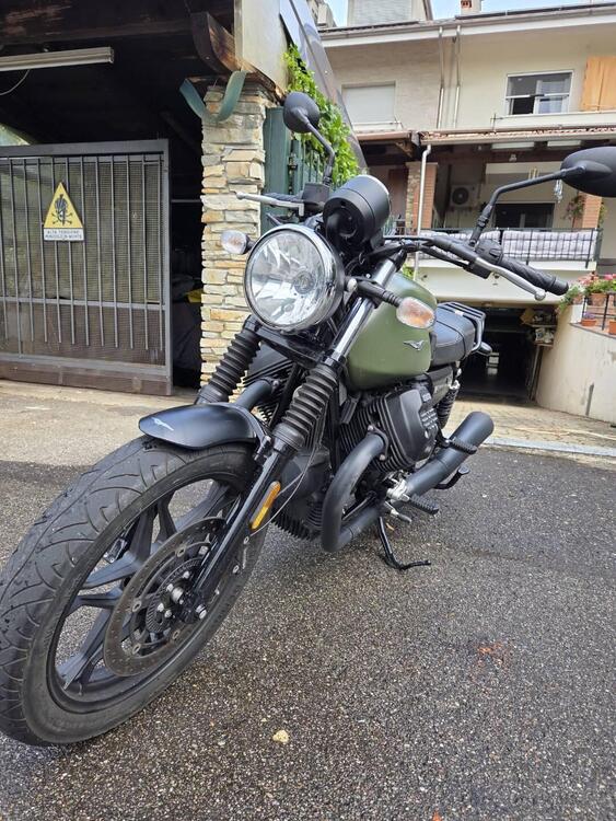 Moto Guzzi V7 III Stone (2017 - 20) (3)