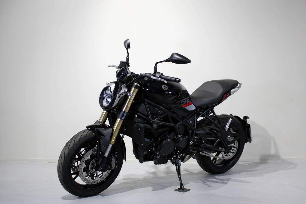 Benelli 752 S (2022 - 25) (3)