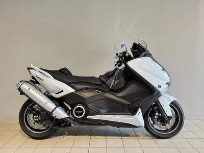 Yamaha T-Max 530 (2015 - 16) usata