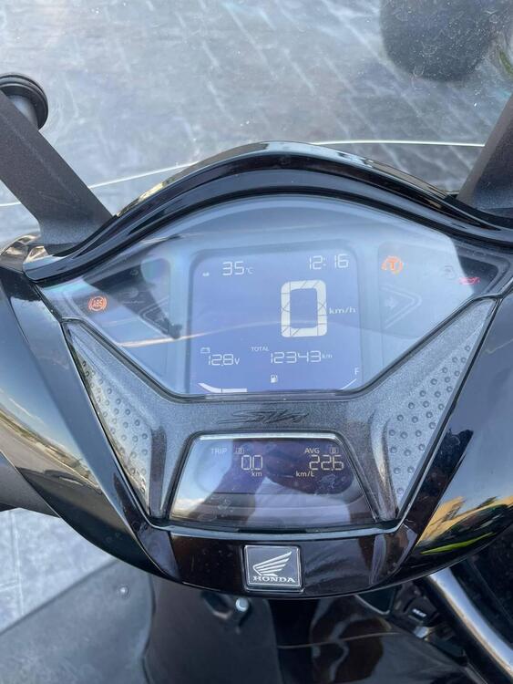 Honda SH 350i GT (2025) (3)