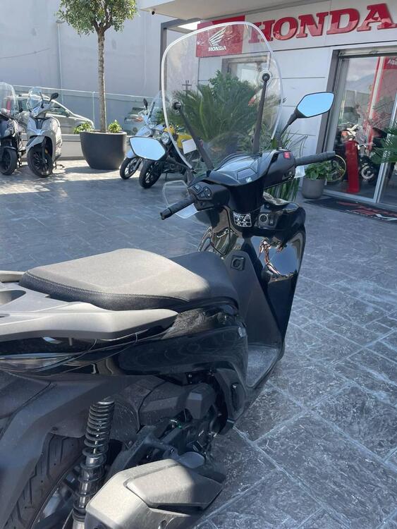 Honda SH 350i GT (2025) (4)