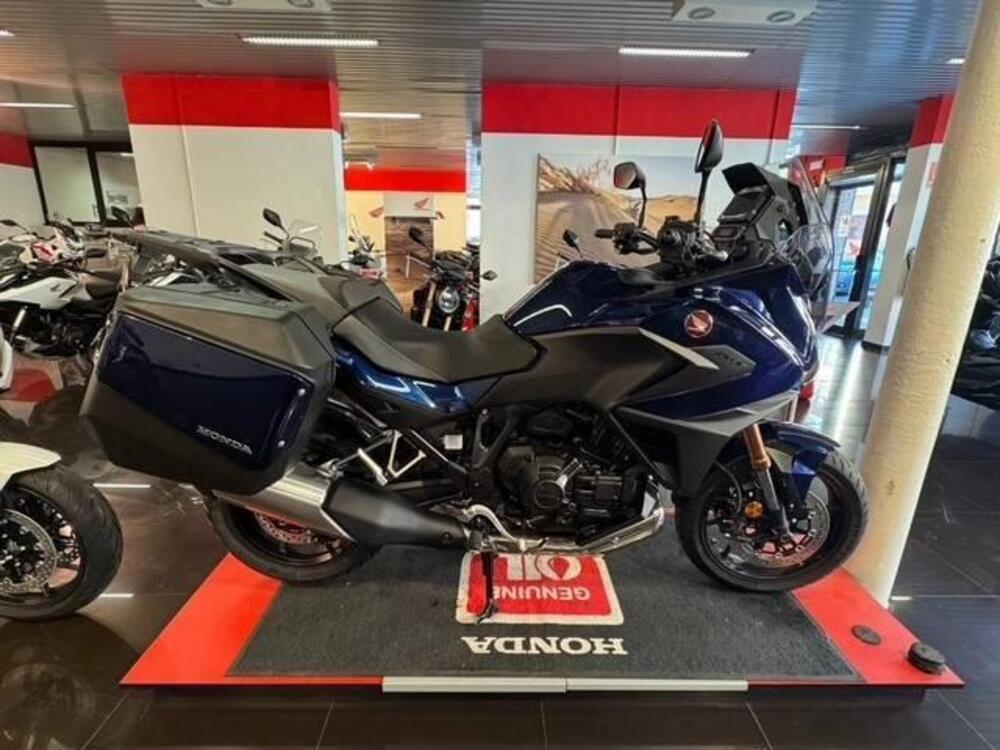 Honda NT 1100 DCT Electronic Suspension (2025)