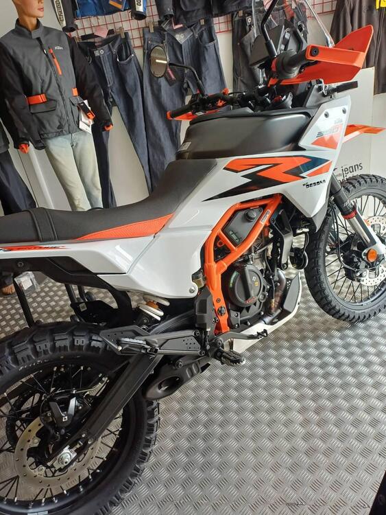 KTM 390 Adventure R (2025 - 26) (4)