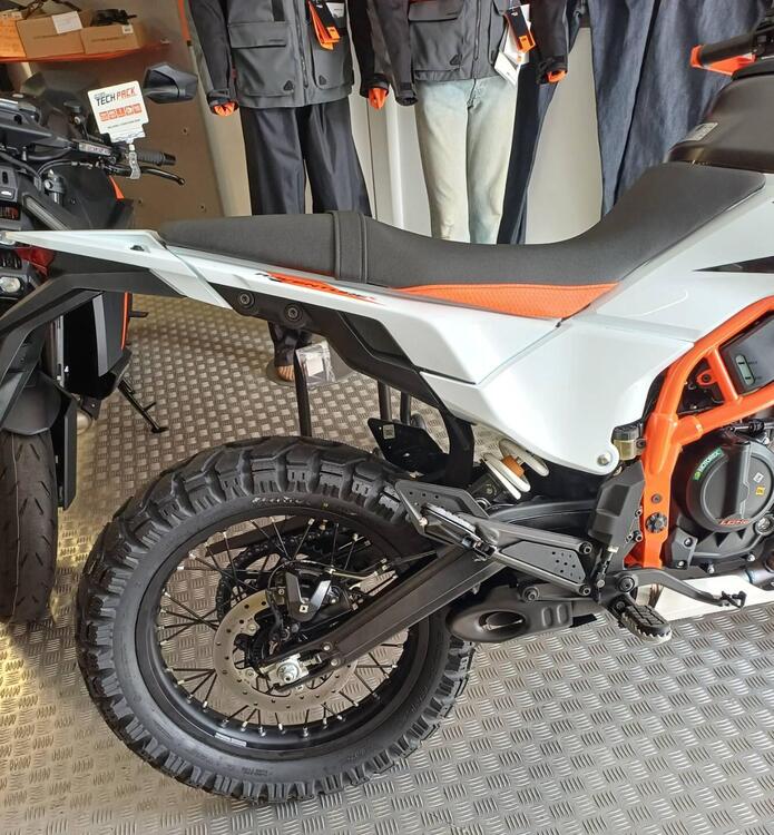 KTM 390 Adventure R (2025 - 26) (5)