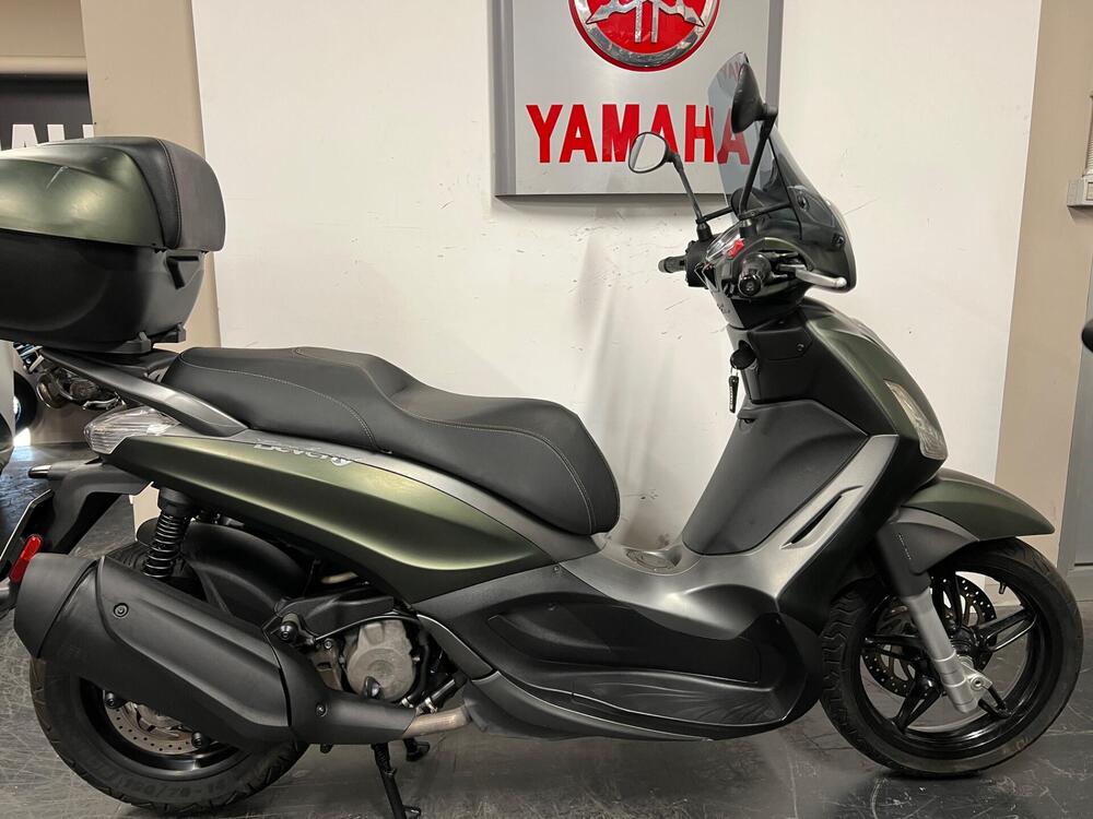 Piaggio Beverly 350 SportTouring ie ABS (2011 - 17)