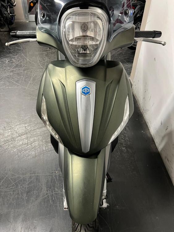 Piaggio Beverly 350 SportTouring ie ABS (2011 - 17) (3)