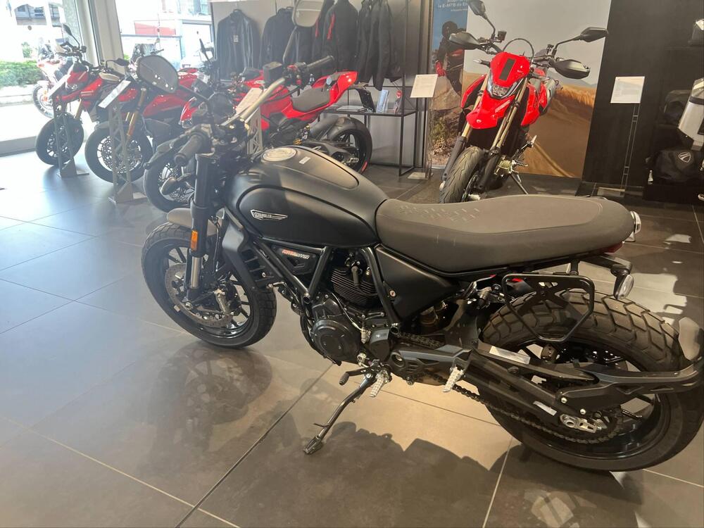 Ducati Scrambler 800 Icon Dark (2025) (3)
