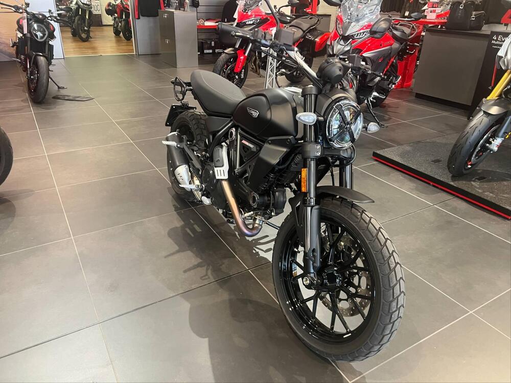Ducati Scrambler 800 Icon Dark (2025) (2)