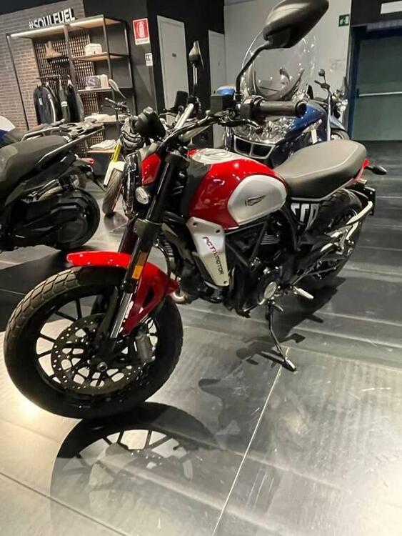 Ducati Scrambler 800 Icon (2023 - 25) (4)