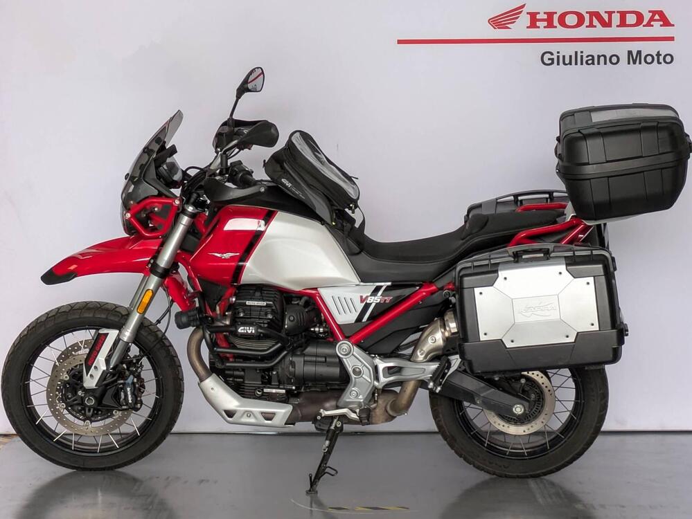 Moto Guzzi V85 TT (2021 - 23) (2)