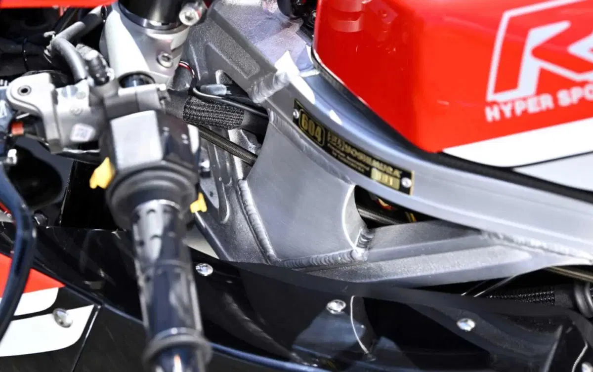 All’asta la Yoshimura Suzuki GSX-R750 #604 Complete, icona del raffreddamento aria-olio [GALLERY] (7)
