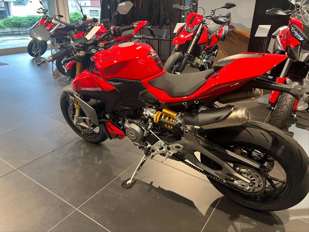 Ducati Streetfighter V2 S (2025 - 26) (6)