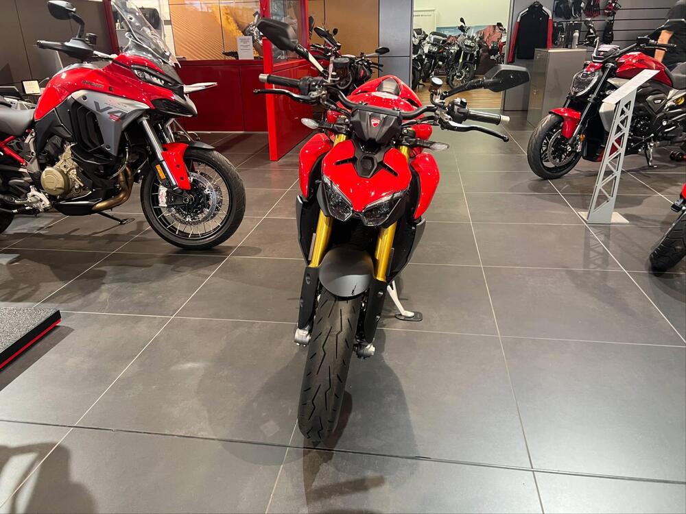Ducati Streetfighter V2 S (2025) (3)