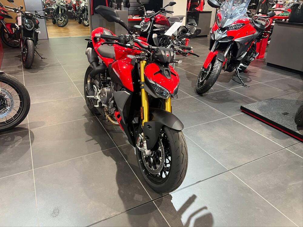 Ducati Streetfighter V2 S (2025) (2)