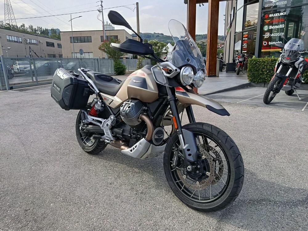 Moto Guzzi V85 TT Travel (2024 - 25)