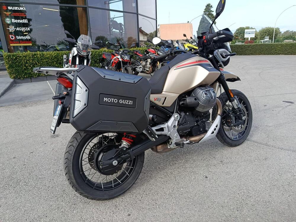 Moto Guzzi V85 TT Travel (2024 - 25) (4)