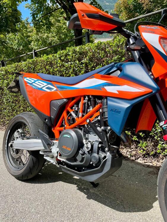 KTM 690 SMC R (2023 - 25) (3)