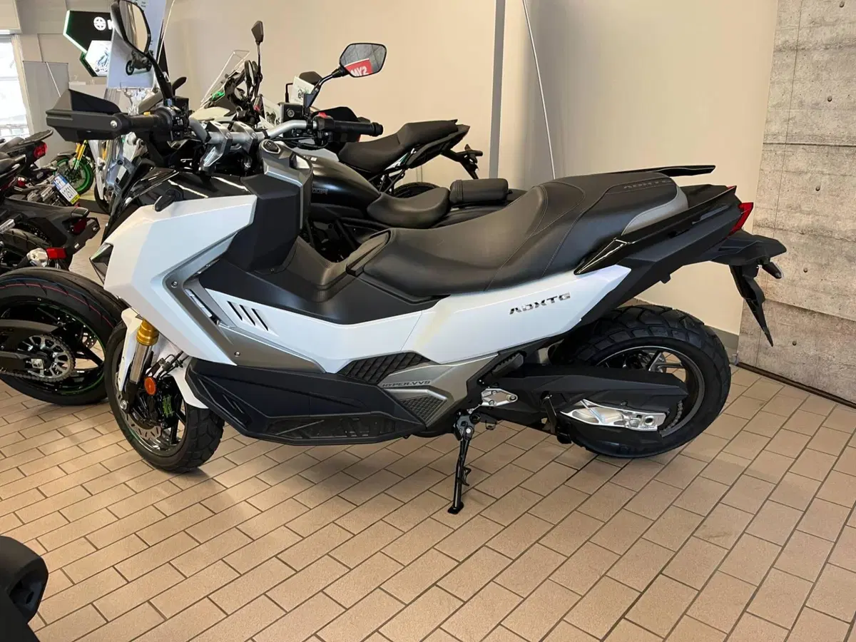 Sym ADXTG 400 (2025 - 26) (2)