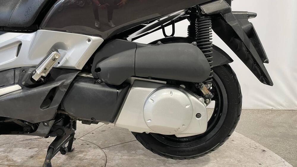 Yamaha X-Max 250 (2005 - 07) (4)