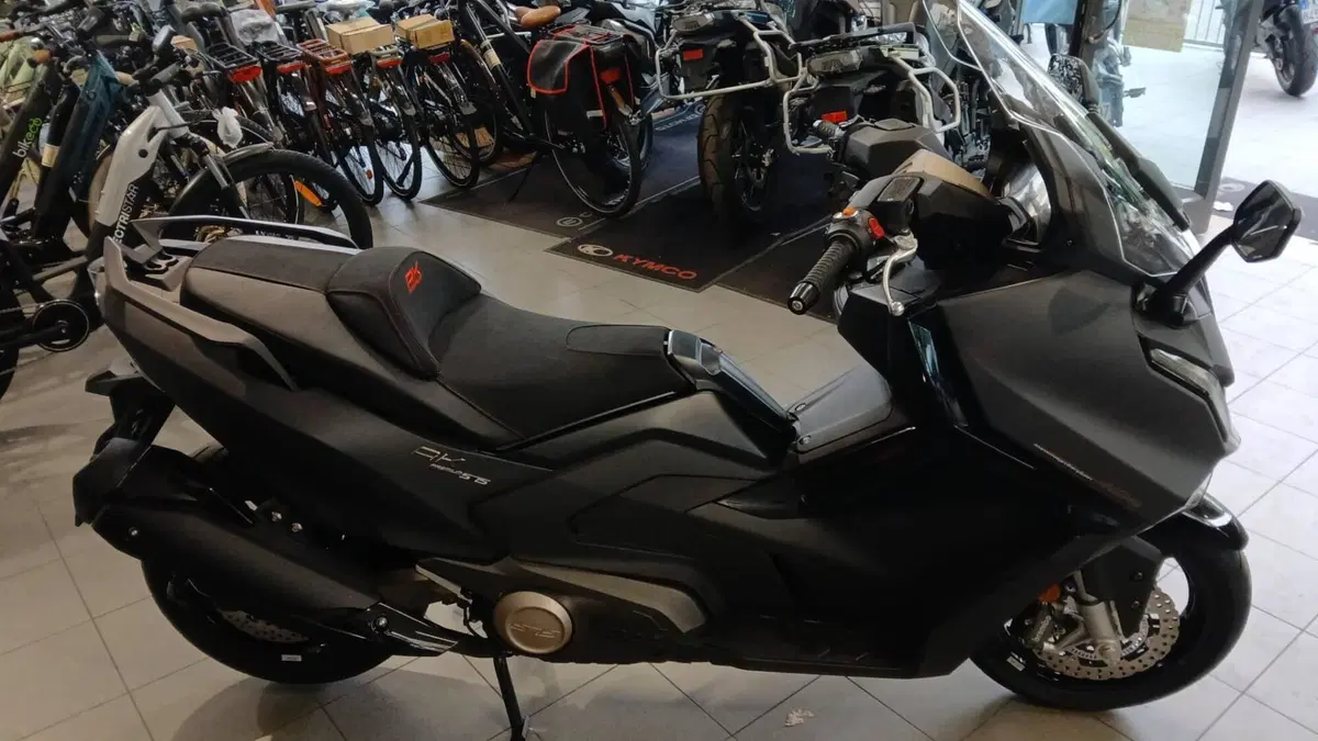 Kymco AK 575 Premium (2025 - 26) (4)