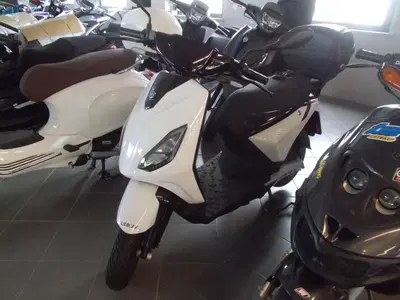 Piaggio 1 Active (2022 - 26) usata