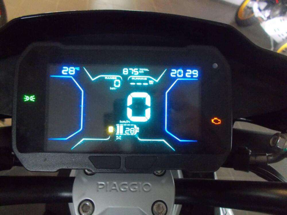 Piaggio 1 Active (2022 - 25) (5)