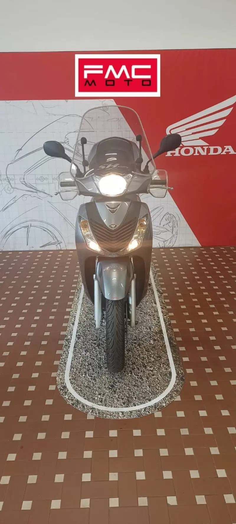 Honda SH 150i (2009 - 12) (6)