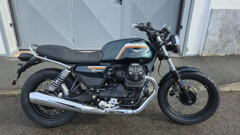 Moto Guzzi V7 Special (2025 - 26) (4)